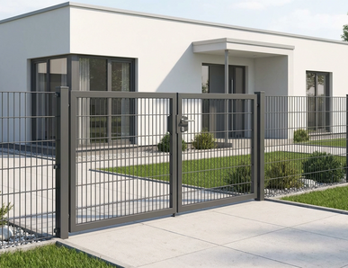 Anthrazitfarbener Doppelstabmattenzaun mit zweiflügeligem Gartentor.
