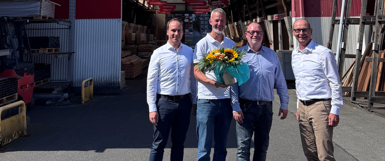 30 Jahre und 25 Jahre bei Holz Junge: Miachel Meyer, Jan Naehring